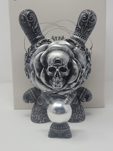 Kidrobot arcane divination - kidrobot, 8"