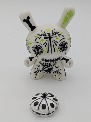 Kidrobot 2010 dunny - kidrobot,